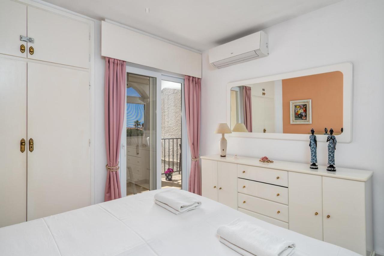 Appartamento La Cala With Pool Near The By Costarentals - Ref 83